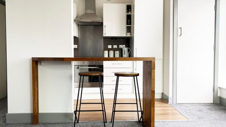 Photo 13 - Kitchen Straight forward (1)